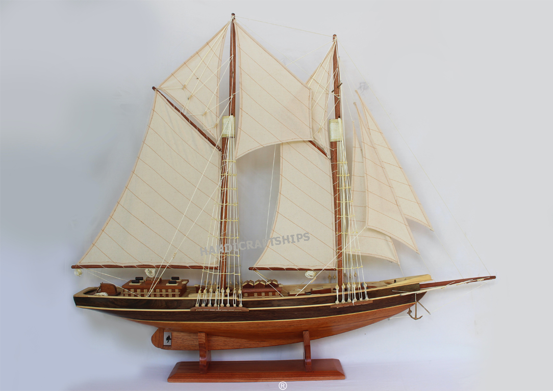 Thuyền buồm trang trí Bluenose 71cm