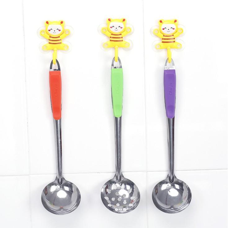 Muỗng múc canh inox cán nhựa chống nóng