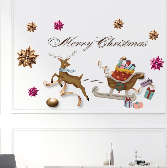 Decal trang trí Noel - Chú nai nâu kéo xe quà