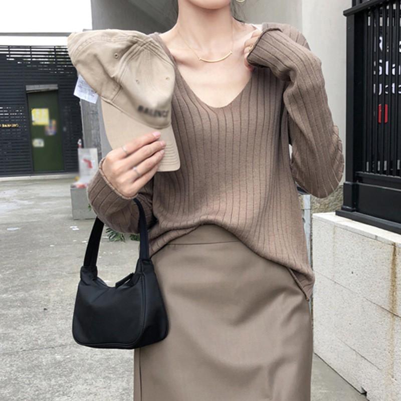 Áo Thun Nữ Tay Dài Cổ Chữ V Dáng Rộng Thời Trang