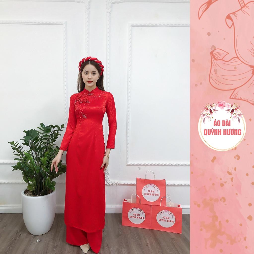 Áo dài truyền thống, áo gấm tơ 4 tà màu đỏ đính hoa thủ công