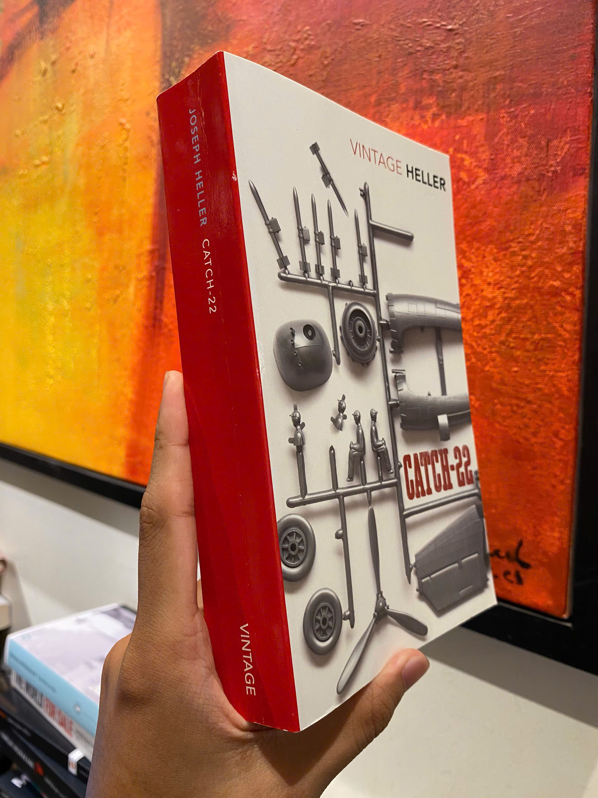 Sách - Catch-22 by Joseph Heller/English Poetry, Drama &amp; Criticism/Sách ngoại văn chính hãng