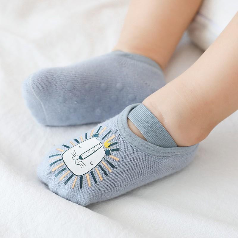 Tất hài chống tụt gót cho bé trai bé gái cực xinh phù hợp với bé từ 0-3 tuổi loại xịn cao cấp