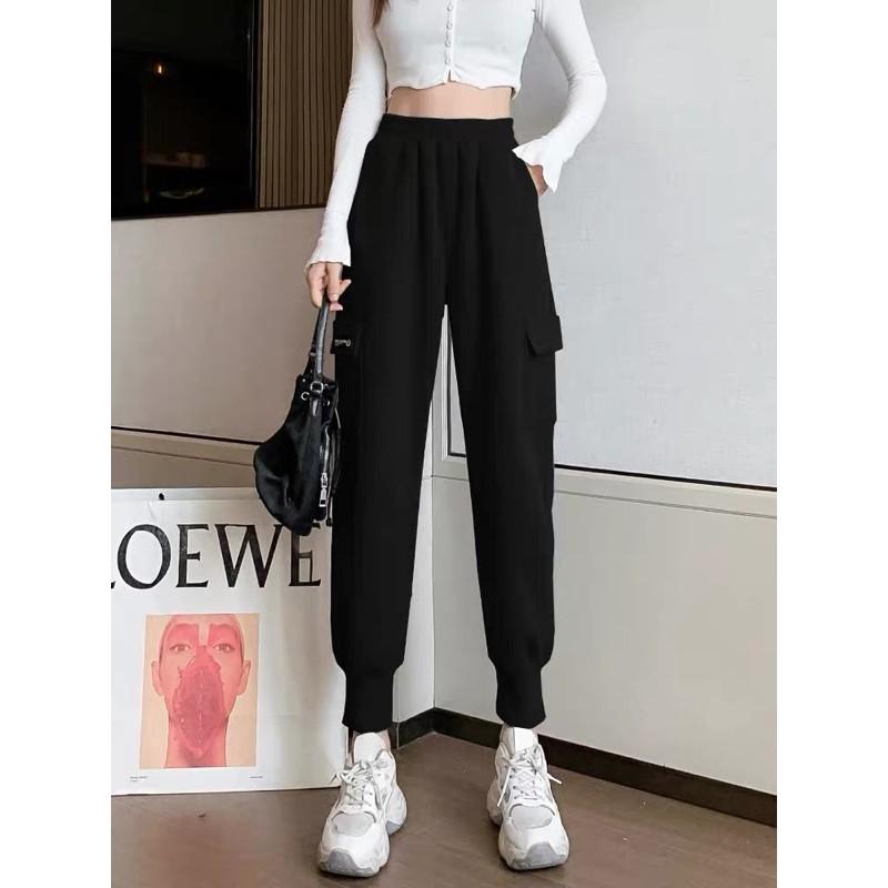 Quần Jogger Da Cá Túi Hộp Mác Chữ
