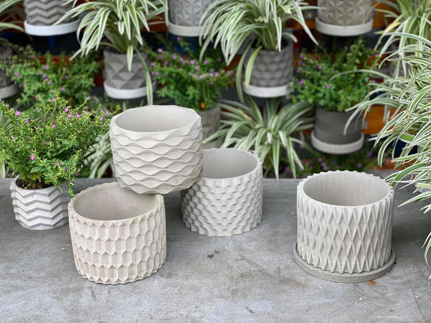 Combo 4 Chậu trồng sen đá , xương rồng, bonsai cây cảnh bằng xi măng, chính hãng Cori , chậu 3D Origami hình trụ tròn kích thước 15x11cm - Cement pots GiaThanh Decor