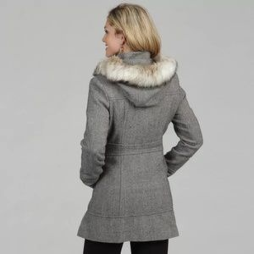 Áo khoác Wool overcoat dành cho NỮ. Vải wool 2 lớp dày dặn, sang trọng. Phần nón có thể tháo rời. Hàng xịn 100