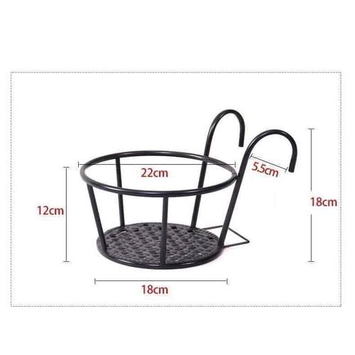 Kệ sắt sơn tĩnh điện treo chậu hoa ban công