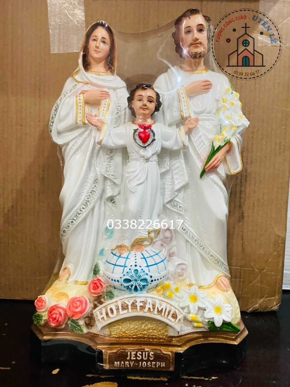 Tượng công giáo Gia đình thánh gia thất trắng 30-40cm - Giá Tiki ...