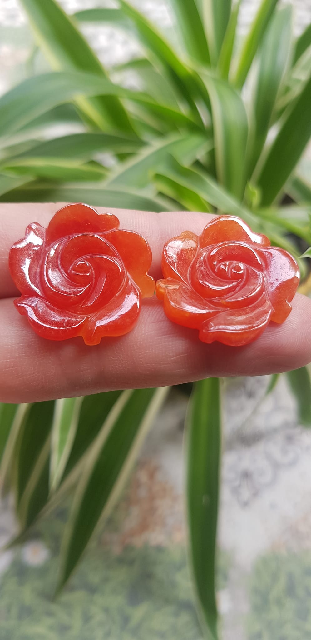 Mặt dây chuyền nữ Bông hồng Đỏ to size 25mm x dầy 4mm chất liệu đá cẩm thạch đỏ đẹp xinh Nữ mệnh hoả mệnh thổ về bọc vàng lên đeo đẹp như công chúa rẻ mà đẹp ạ