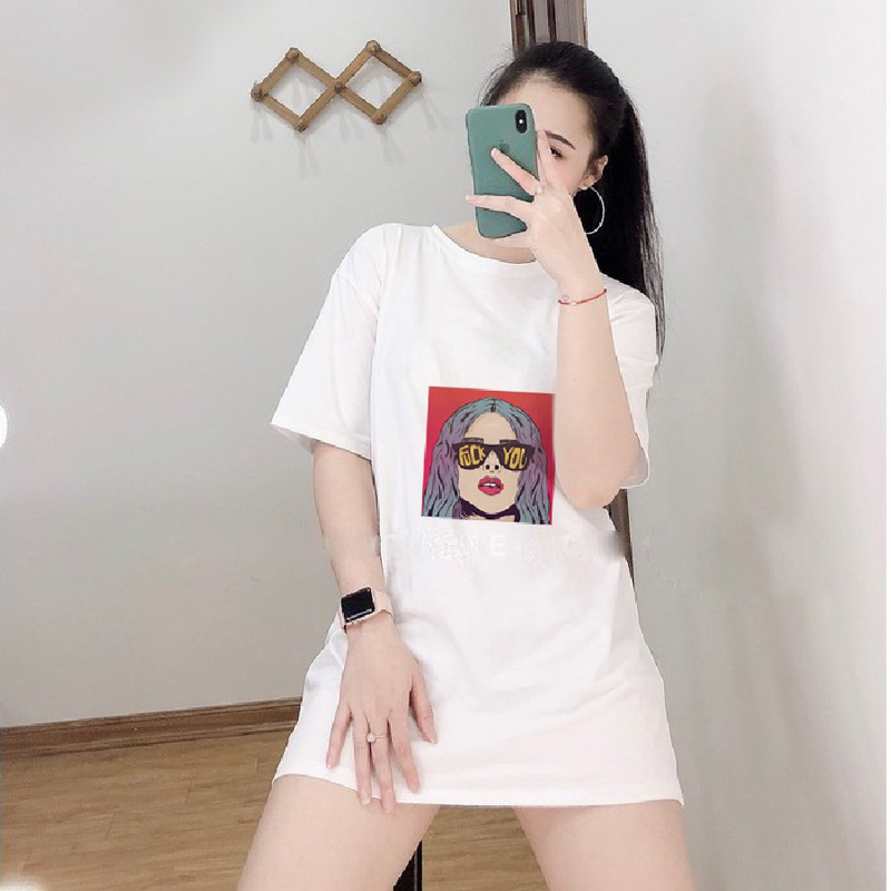 Áo Thun Nữ Màu Vàng Mơ In Hình Cô Gái Mắt Kính