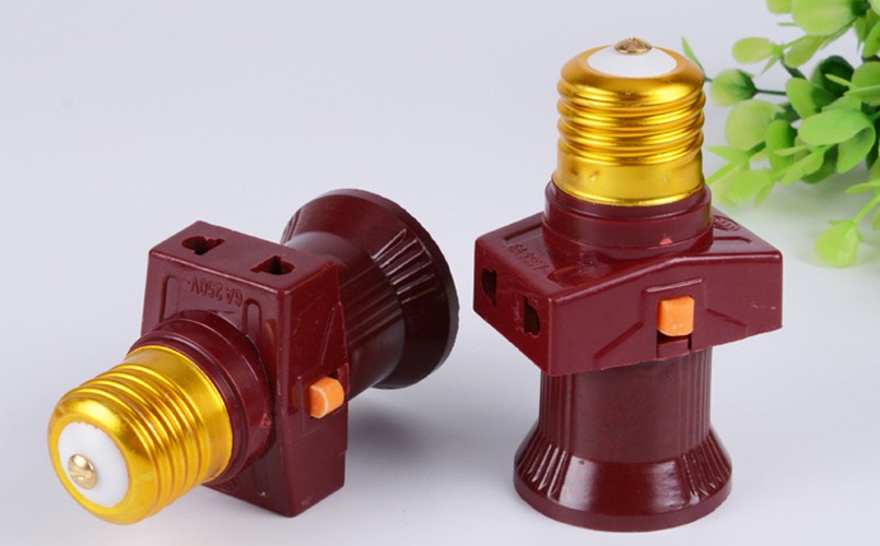 Đầu chia đui xoáy E27 ra thêm 2 ổ cắm