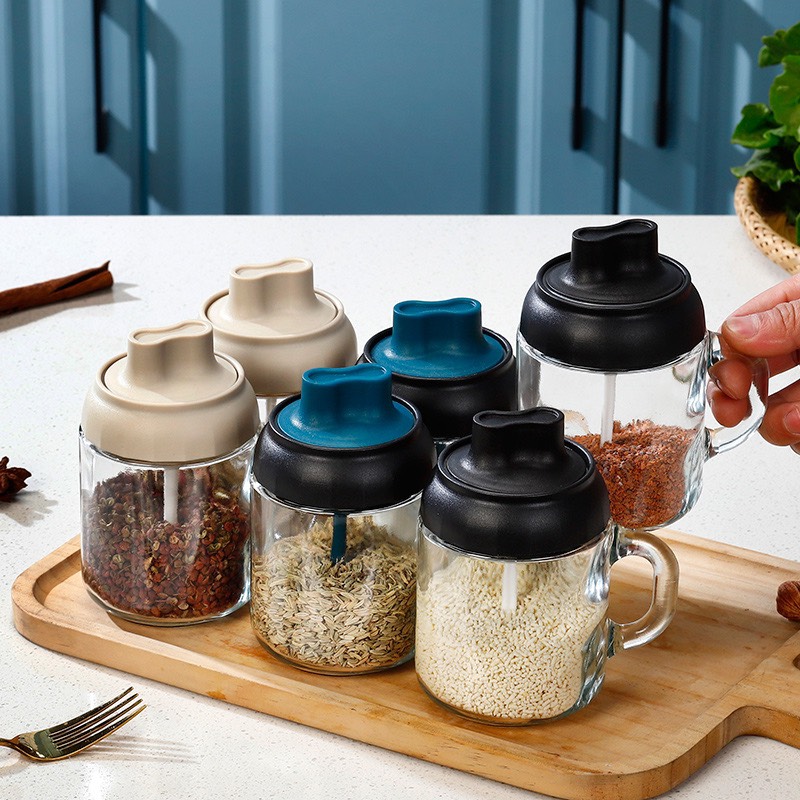 Lọ đựng gia vị hũ thủy tinh có tay cầm dung tích 450ml kèm muỗng thìa cao cấp có nắp kín chống ẩm