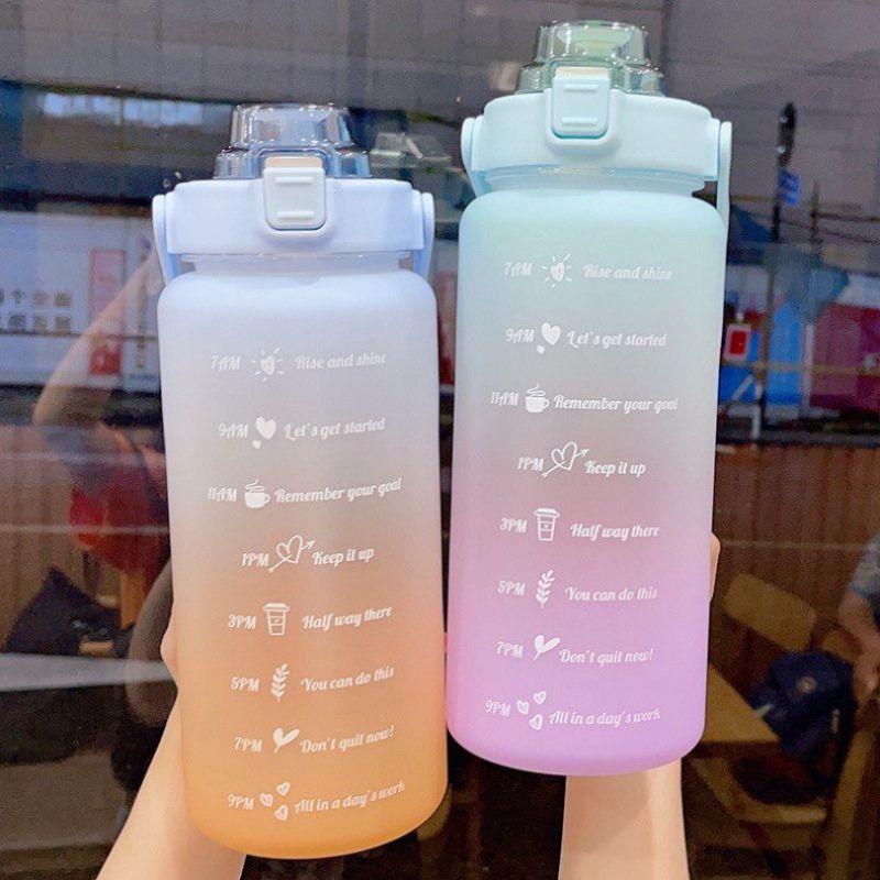 Bình Nước 2L - Có Vạch Kẻ Chia ML Cho Mỗi Ngày - Có Ống Hút Siêu Tiện Lợi