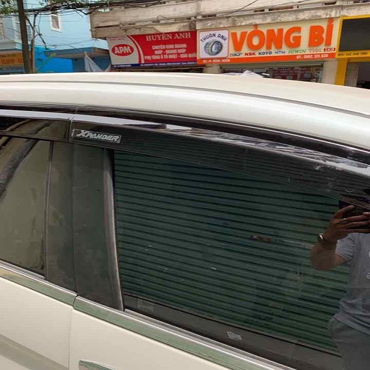 VÈ CHE MƯA CHỈ INOX CAO CẤP MITSUBISHI XPANDER 2019,2020,2021,2022