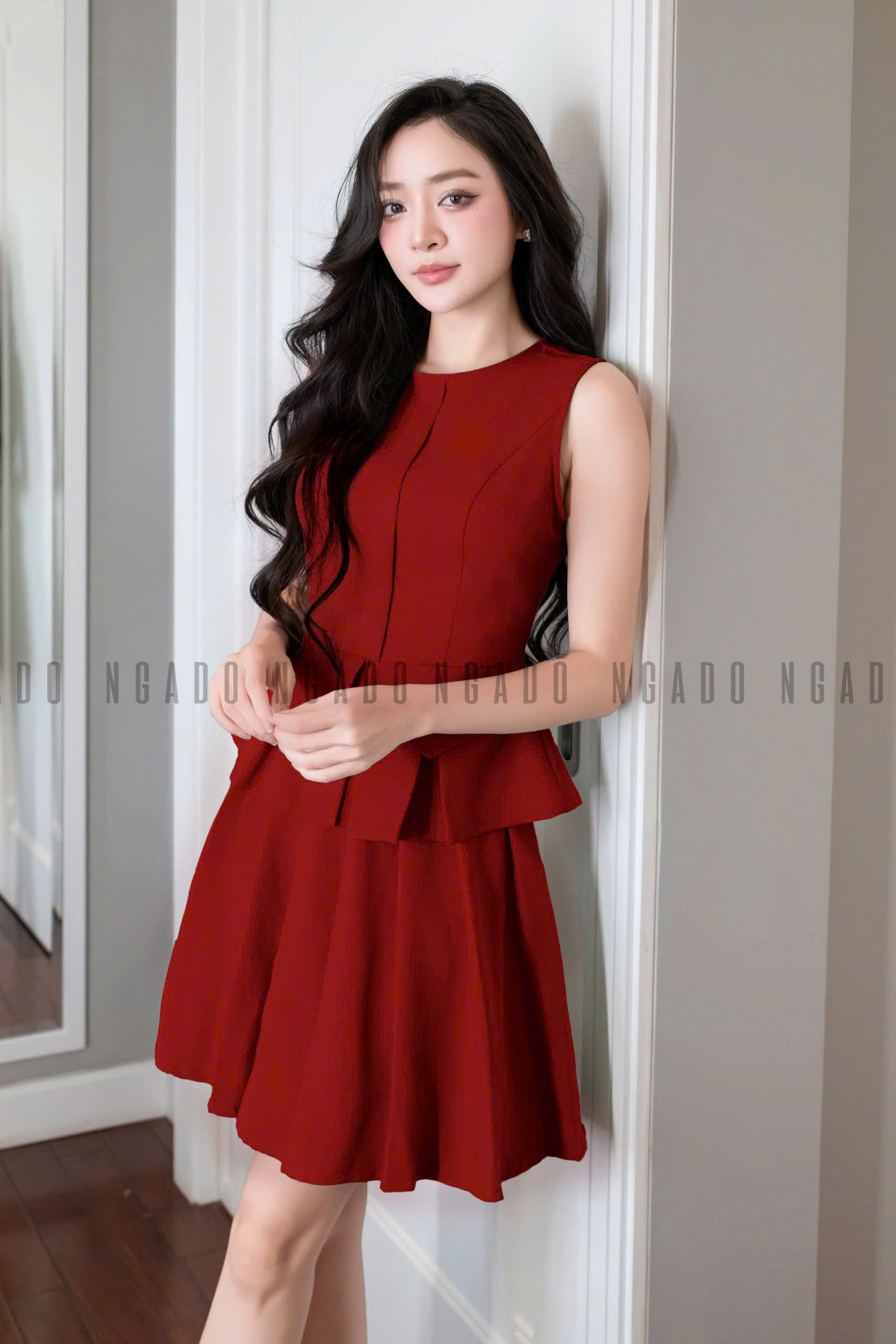 Set áo sát nách chân váy đỏ xếp ly NGADO , set áo váy Nữ , set dự tiệc , set công sở