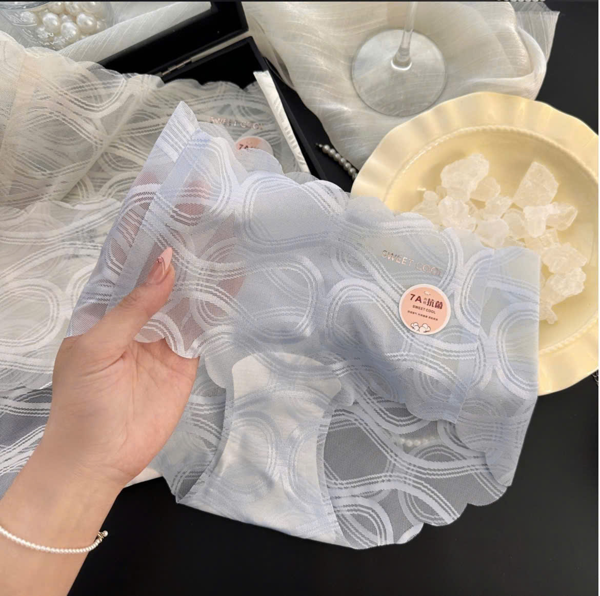 QUẦN LÓT LỤA BĂNG KHÔNG HẰN KIỂU MỎNG TỪ 40-60KG DÀNH CHO NỮ
