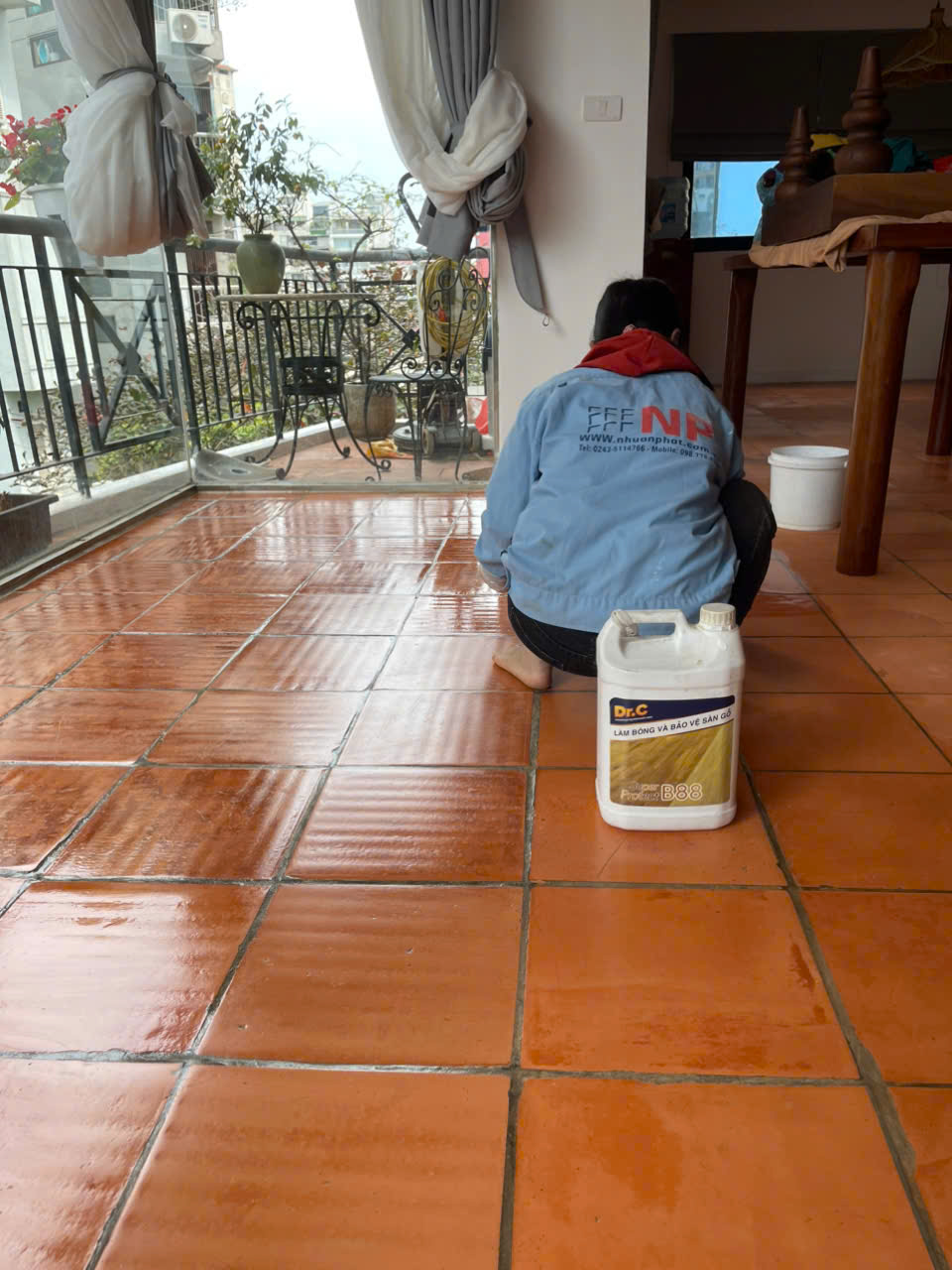 Dung Dịch Phủ Bóng Sàn Gỗ,Phủ Bóng Gạch Men,Sàn Gạch Bông,Sàn Đá Marble,Đồ Nội Thất,Chống Trơn Trượt B88 Dr.C 500ml