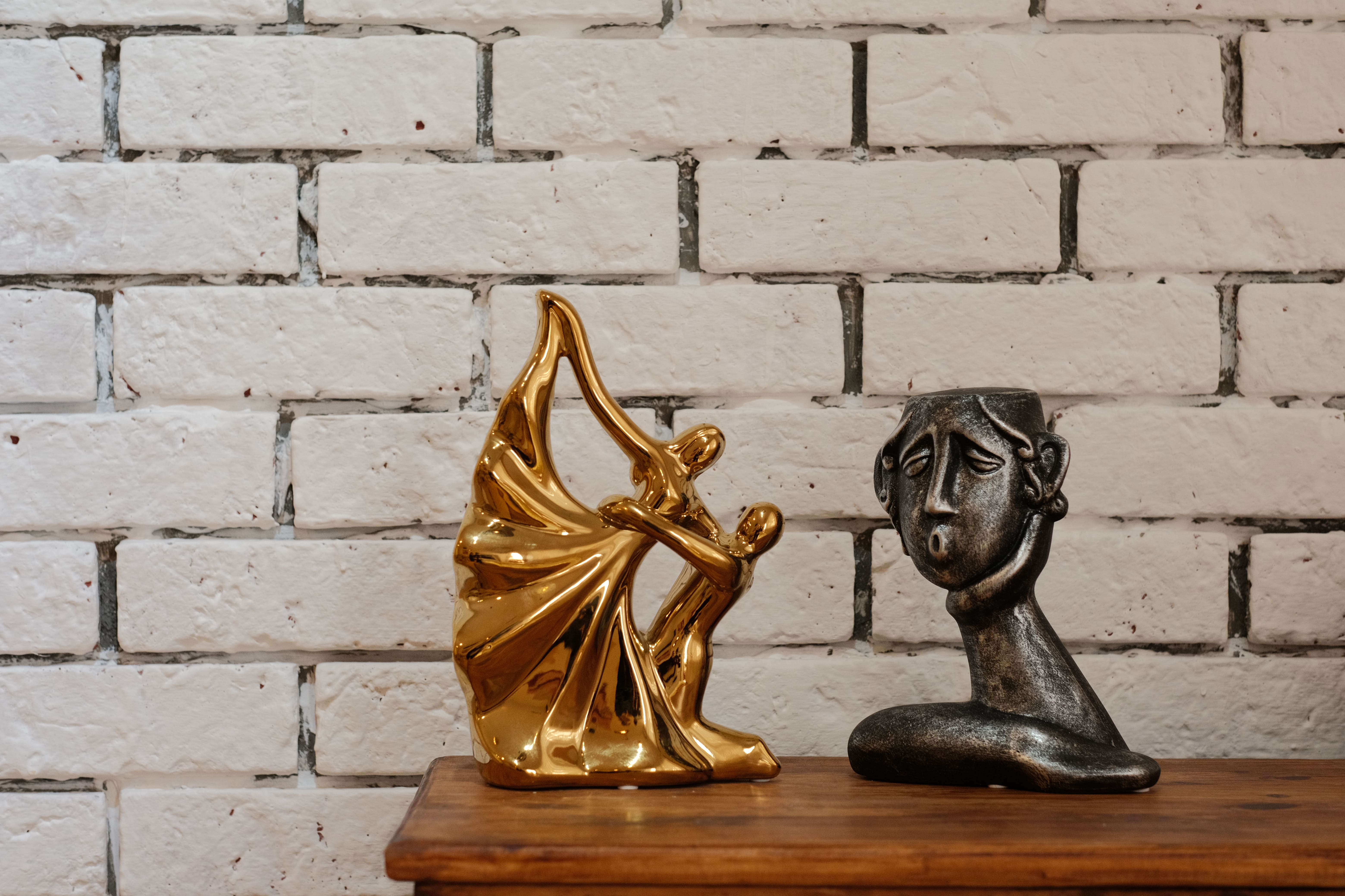 Tượng gốm sứ decor trang trí nhà hình người DS008