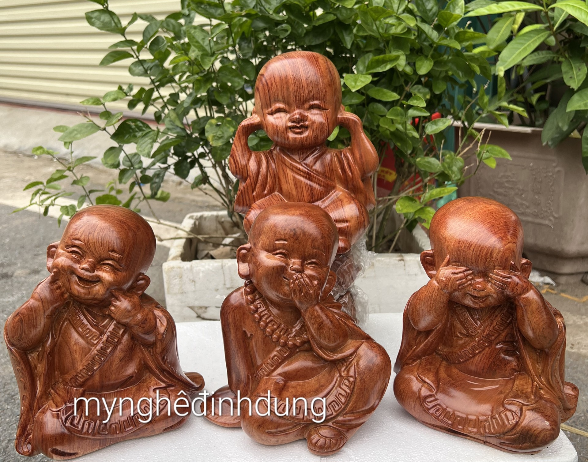 Bộ tượng tứ không bằng gỗ hương đá kt cao 20x8x7cm