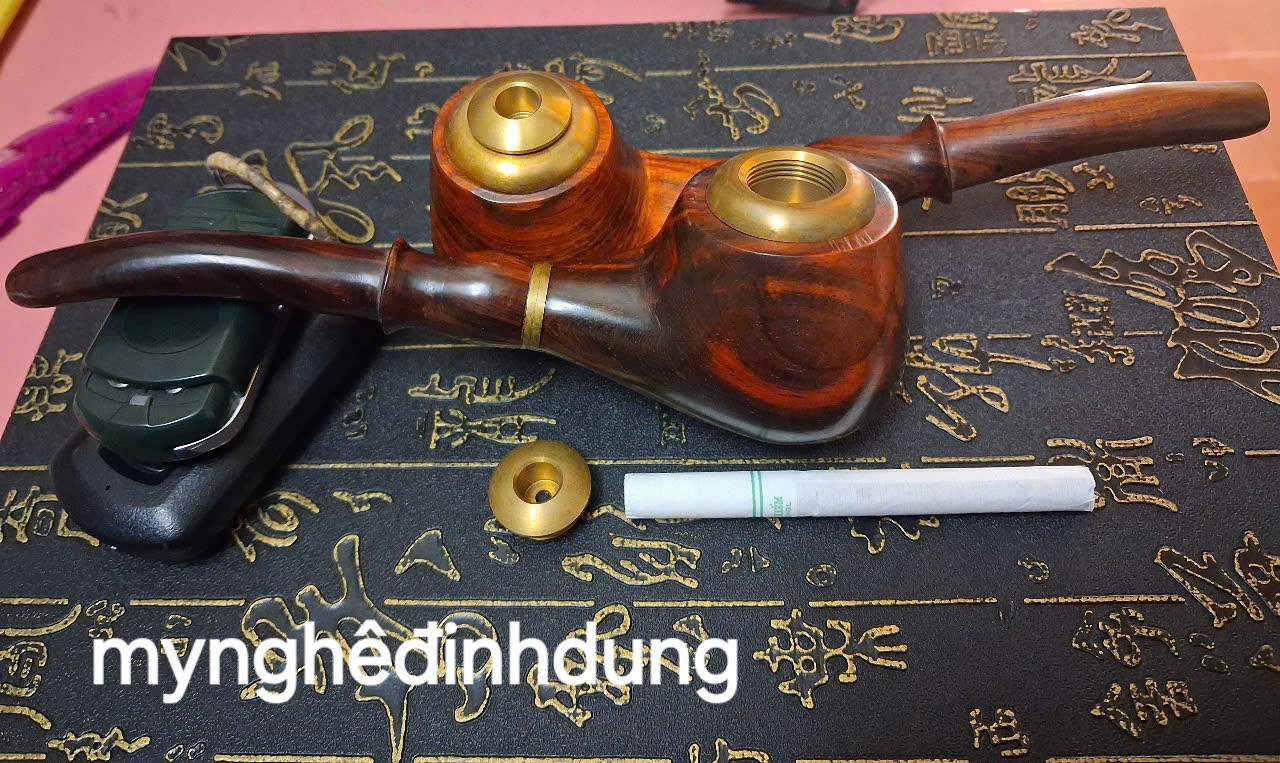 TẨU HÚT THUỐC BẰNG GỖ TRẮC  SANG TRỌNG ĐẲNG CẤP