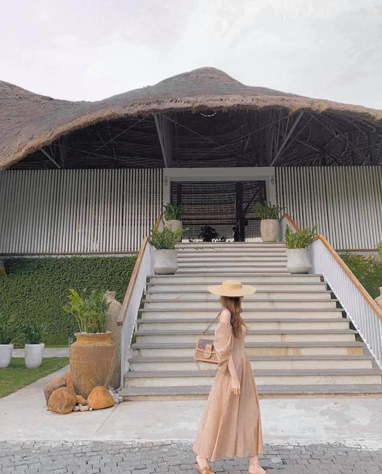 Casa Marina Quy Nhơn Resort + Vé Máy Bay Khứ Hồi, Buffet Sáng, 4N3Đ hạng phòng