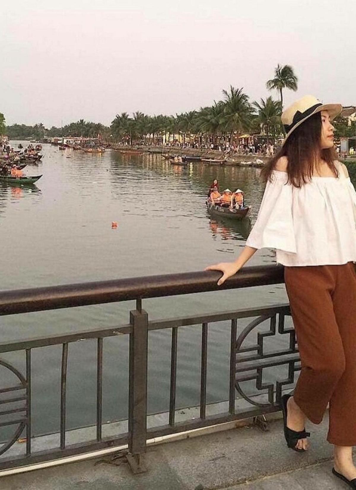 Quần ống rộng đũi xước cho bạn nữ thoải mái mix đồ