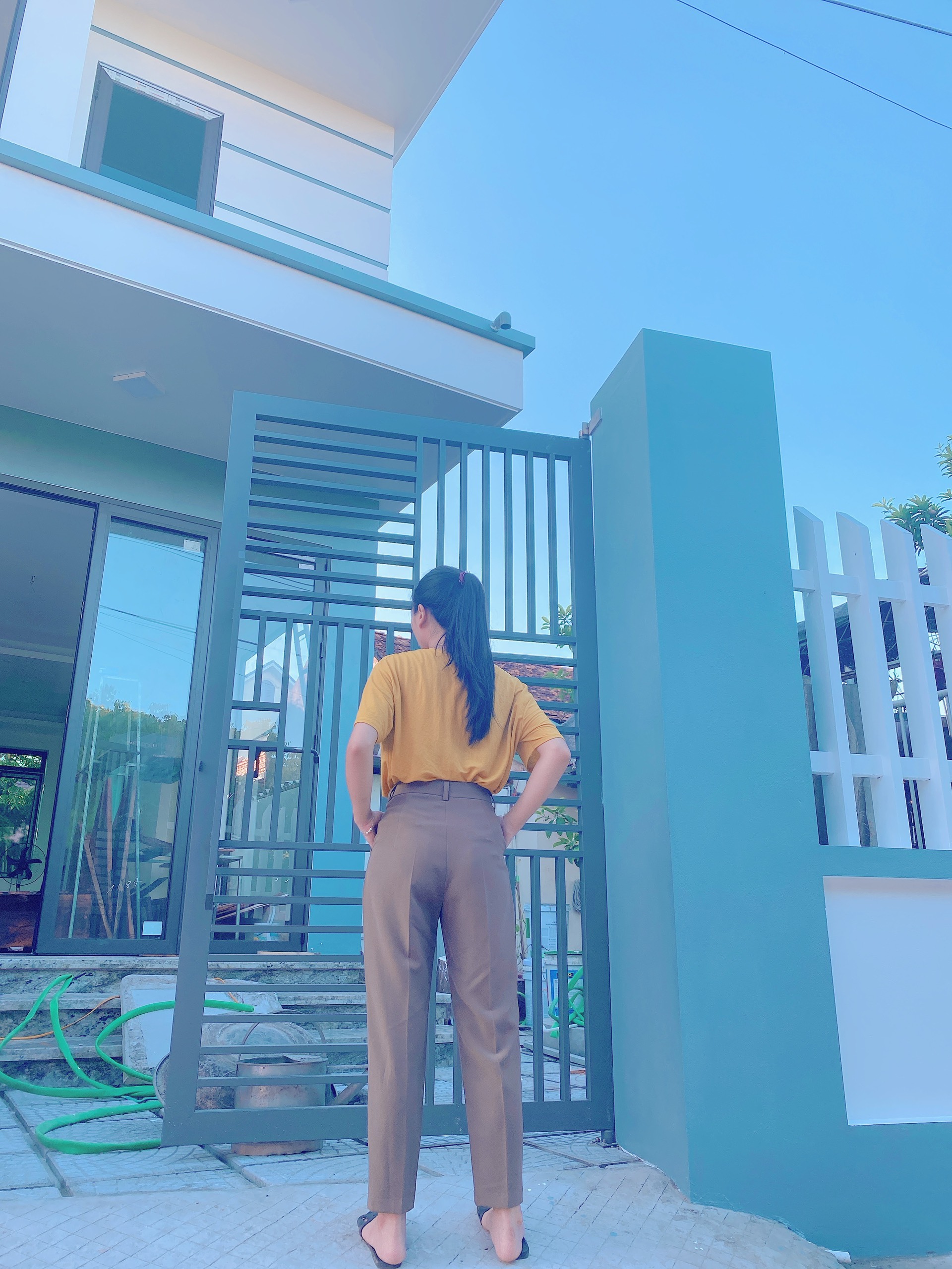 Quần vải dáng suông