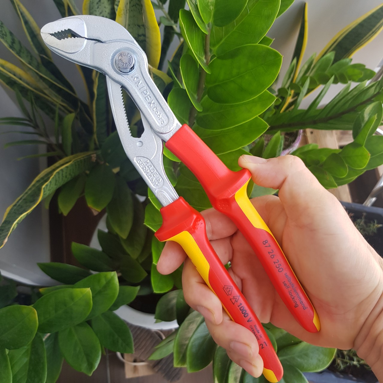 Kìm Cobra Cách Điện KNIPEX - 87 26 250