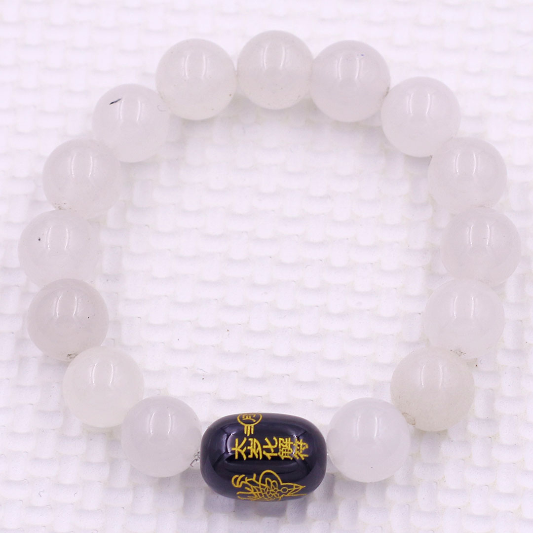 Vòng chuỗi đeo tay đá thạch anh trắng 10 ly charm giải thái tuế phù, vòng chuỗi phong thủy, giải năm hạn thái tuế
