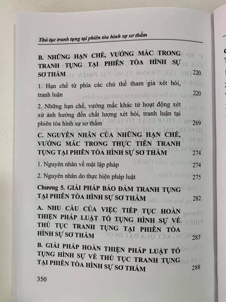 Thủ tục tranh tụng tại phiên toà hình sự sơ thẩm (tái bản lần thứ nhất)