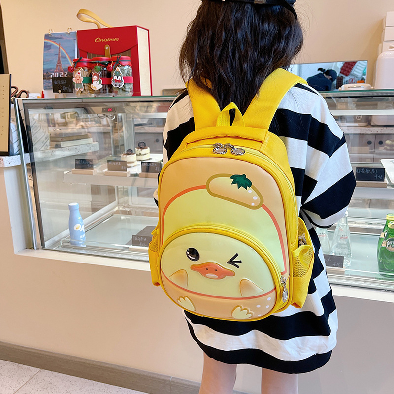 Ba lô học sinh cho bé siêu nhẹ chống nước cao cấp phong cách mới - BEE GEE HS1174