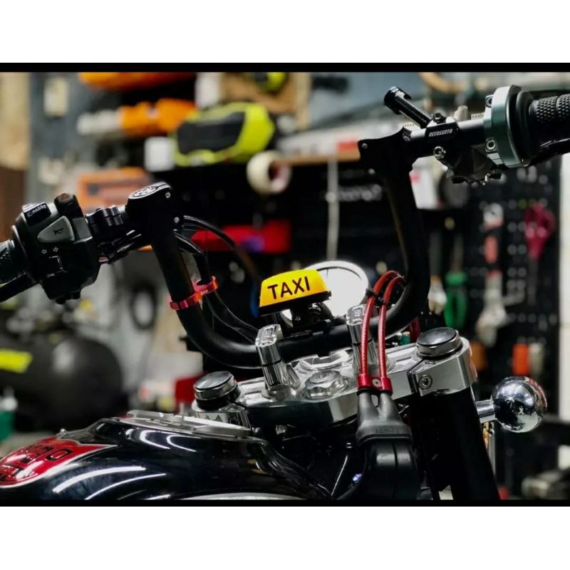 ĐÈN TAXI GẮN TRANG TRÍ XE MÁY Đèn LED chiếu sáng đa năng dùng cho xe máy thiết kế kiểu đèn taxi sạc USB - MTAXIS