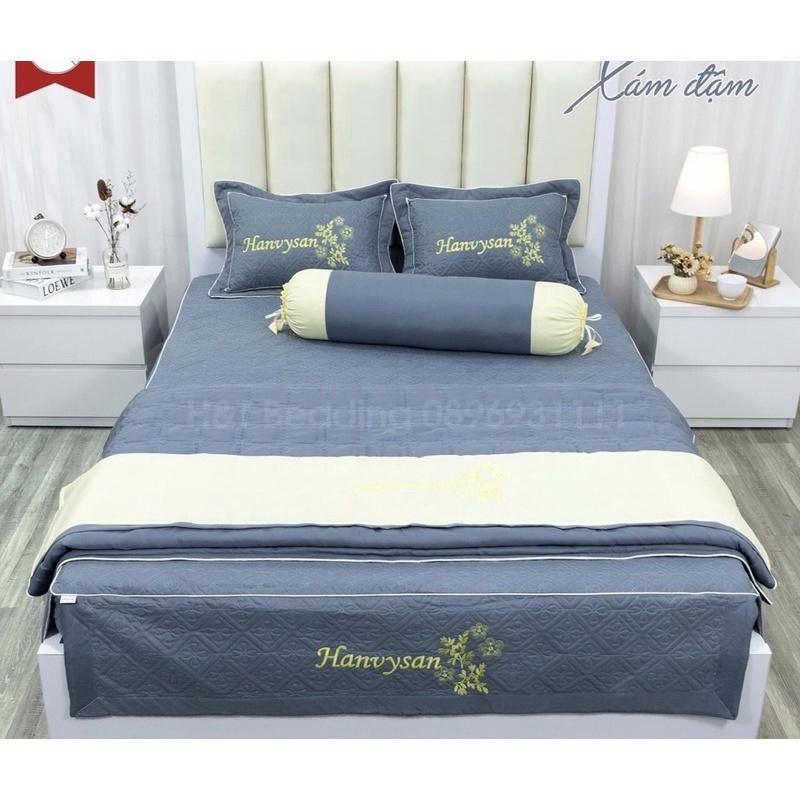 Set 3 món ga phủ và 2 vỏ gối cotton satin trần bông hàng màu thêu siêu đẹp