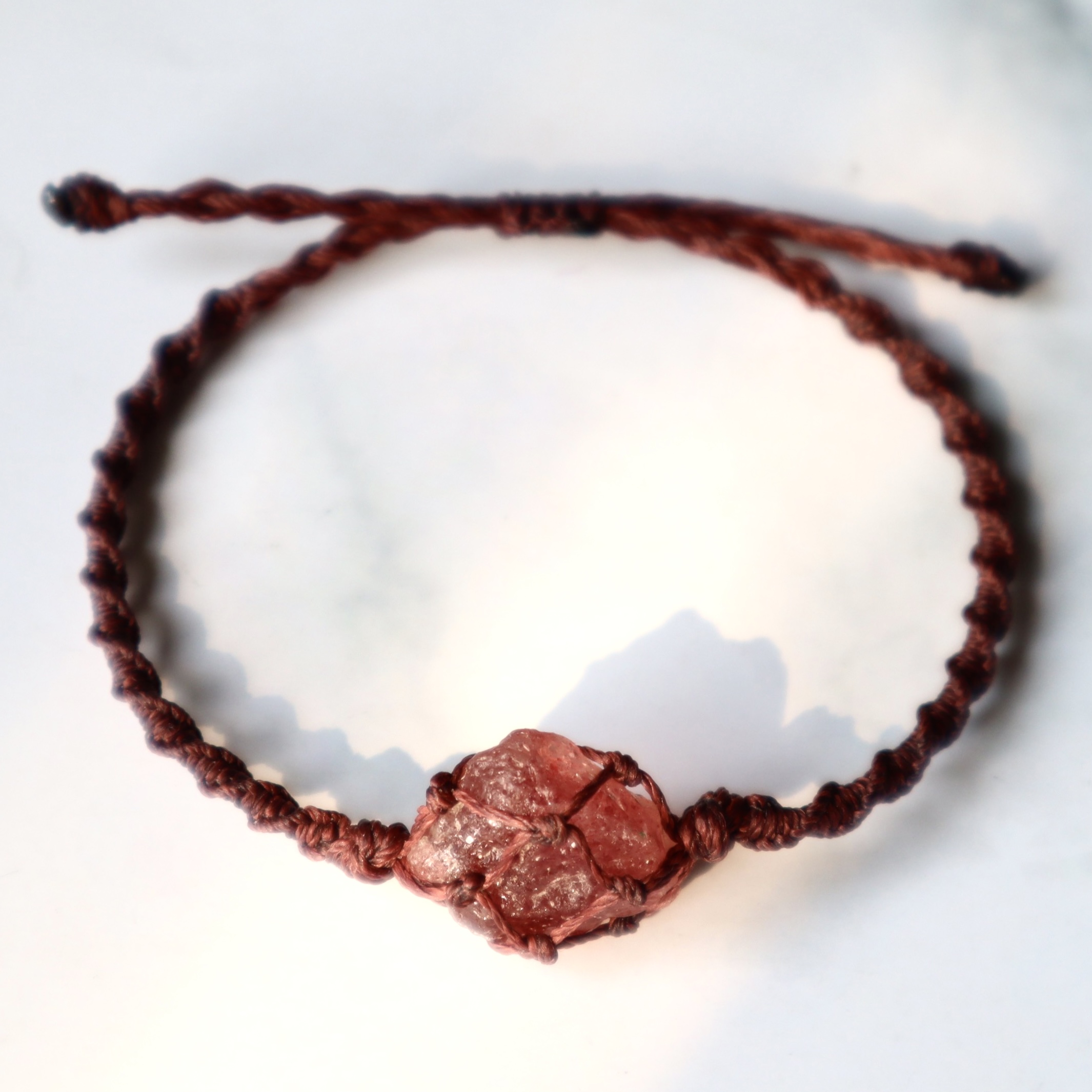 VÒNG TAY ĐÁ THẠCH ANH DÂU TÂY