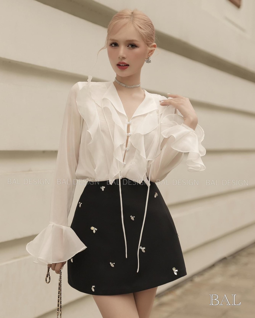 Áo Sơ Mi Cổ Tròn Cao Cấp Kèm Chân Váy Chữ A