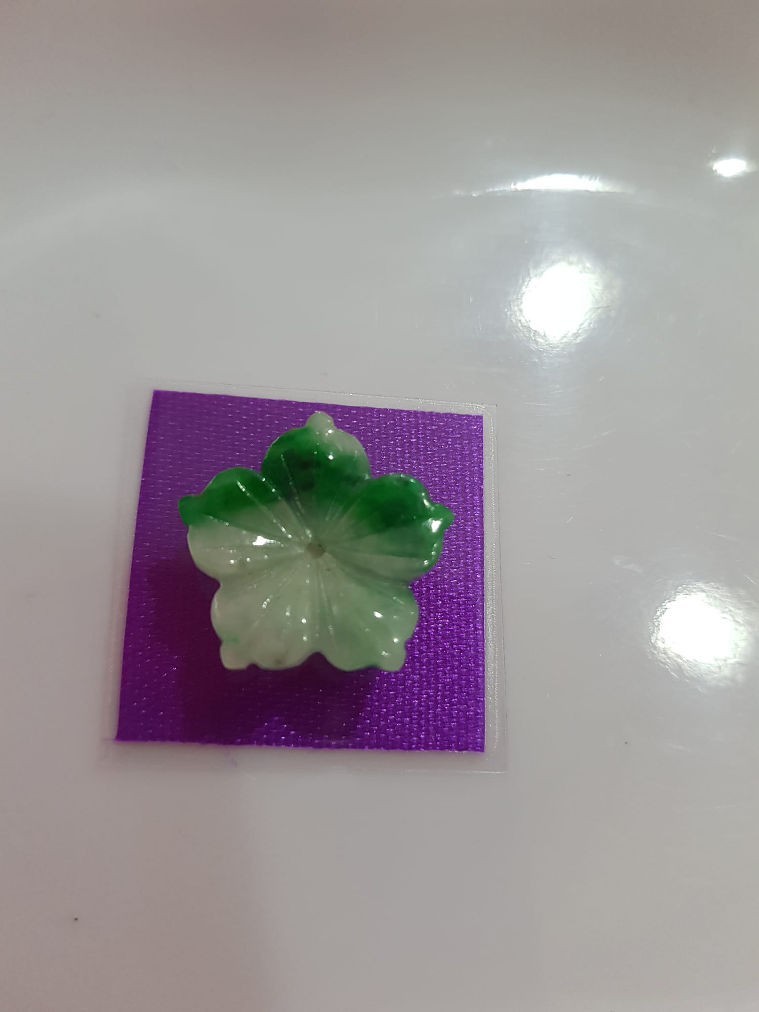 Mặt Dây Chuyền Bông Hoa Mai Mới Đẹp Trắng Xanh Lý nửa vầng trăng Size 18mm x dầy 3mm Đá cẩm thạch tự nhiên sáng bóng đẹp nữ bọc vàng đeo sang đẹp lắm ạ