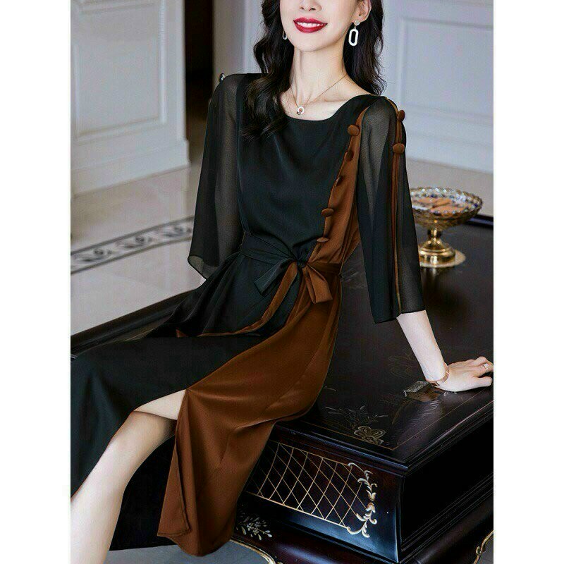 ĐẦM SUÔNG TAY XẺ PHỐI MÀU ĐEN NÂU