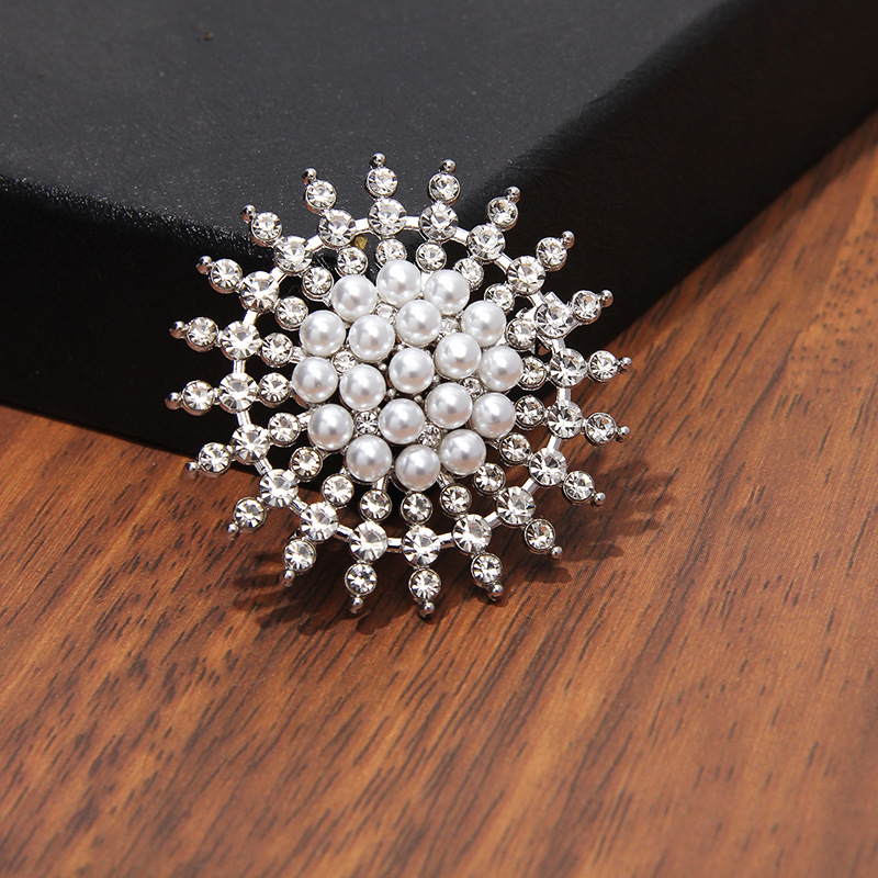 Ghim cài áo nữ, Trâm cài vest cao cấp hình hoa tuyết đính đá sang trọng