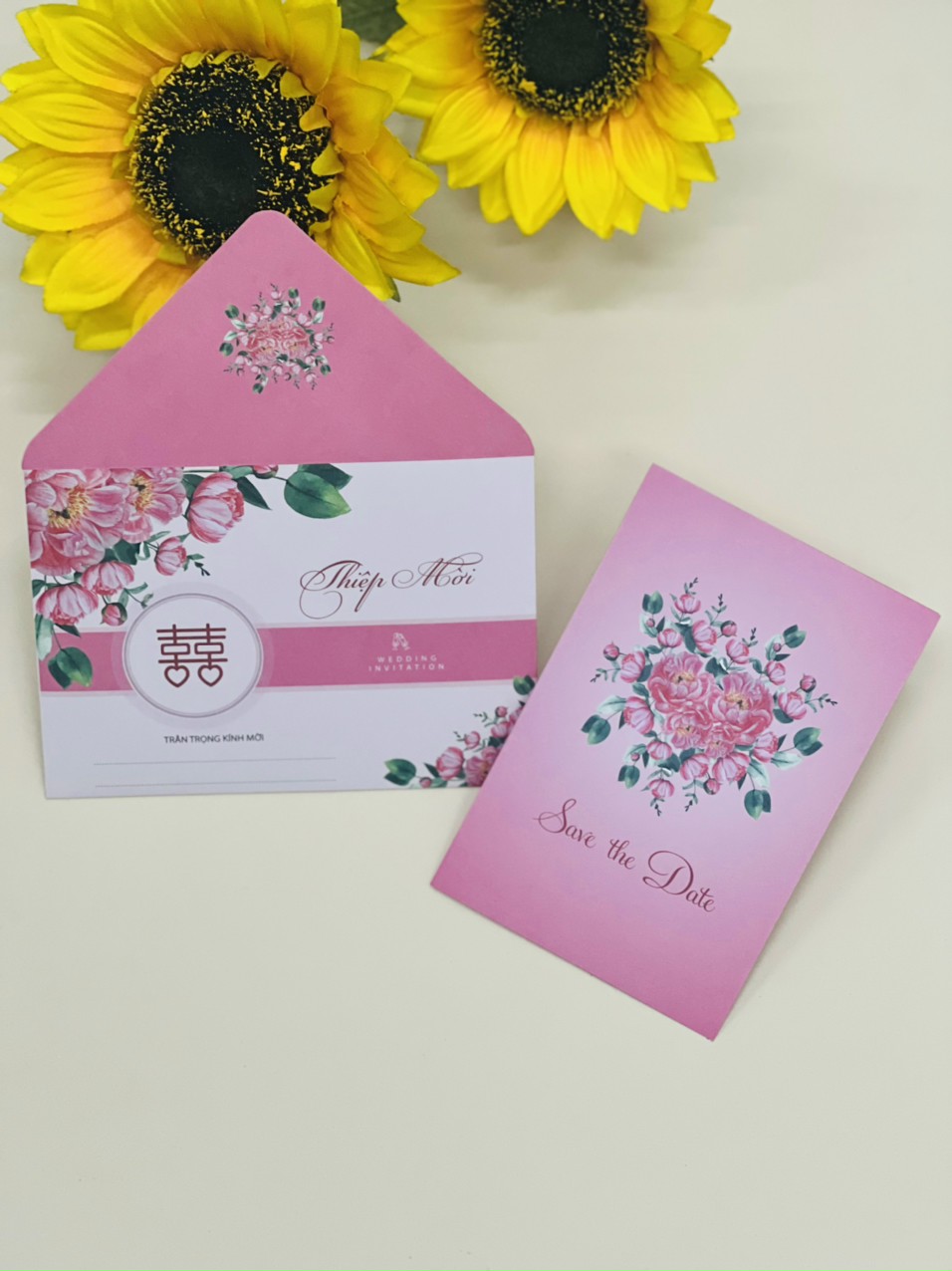 20 thiệp cưới viết tay giao ngẫu nhiên.