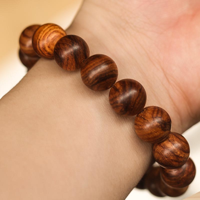 Vòng tay gỗ Sưa Đỏ rừng Quảng Bình 8 ly Cao cấp. Món quà ý nghĩa cho bố mẹ - Điều hoà huyết áp, ổn định sức khoẻ.