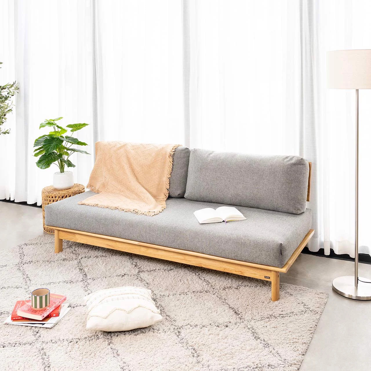 Ghế Sofa Gỗ Cao Su Tự Nhiên MOHO VLINE 601 Màu Xám Đậm