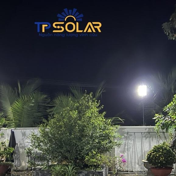 Đèn Đường Liền Thể 3 Mặt Năng Lượng Mặt Trời TP Solar TP-D450N Công Suất 450W Chống Nước IP65, Độ Bền Cao