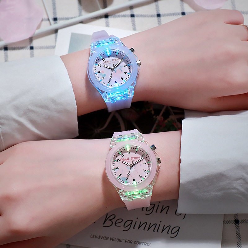 Đồng hồ trẻ em dây Silicone mặt số đèn Led phát sáng Cristal dream