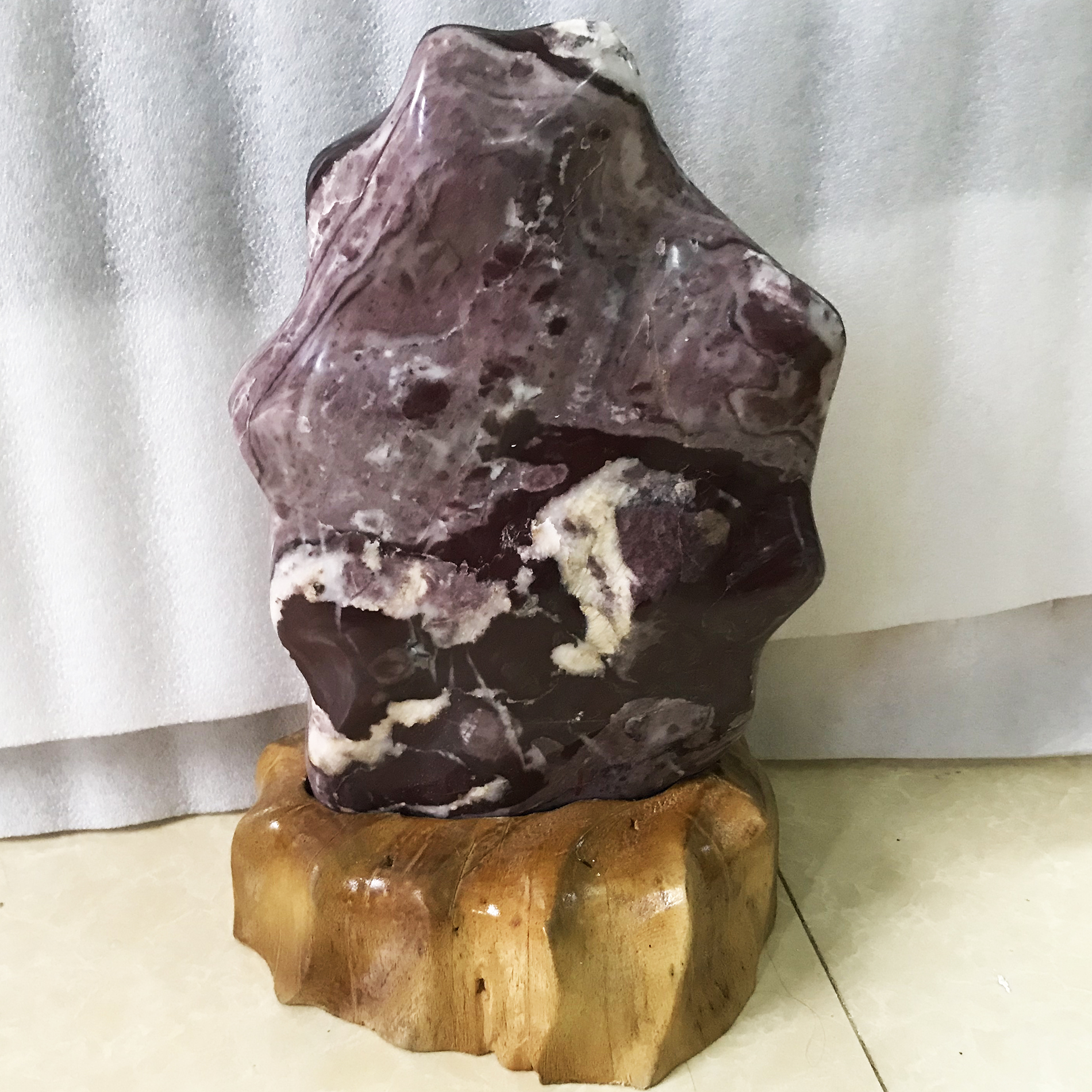 Cây đá phong thủy tự nhiên màu đỏ hồng cao 39 cm, nặng 10 kg cho người mệnh Thổ và Hỏa  phongthuymenhtho