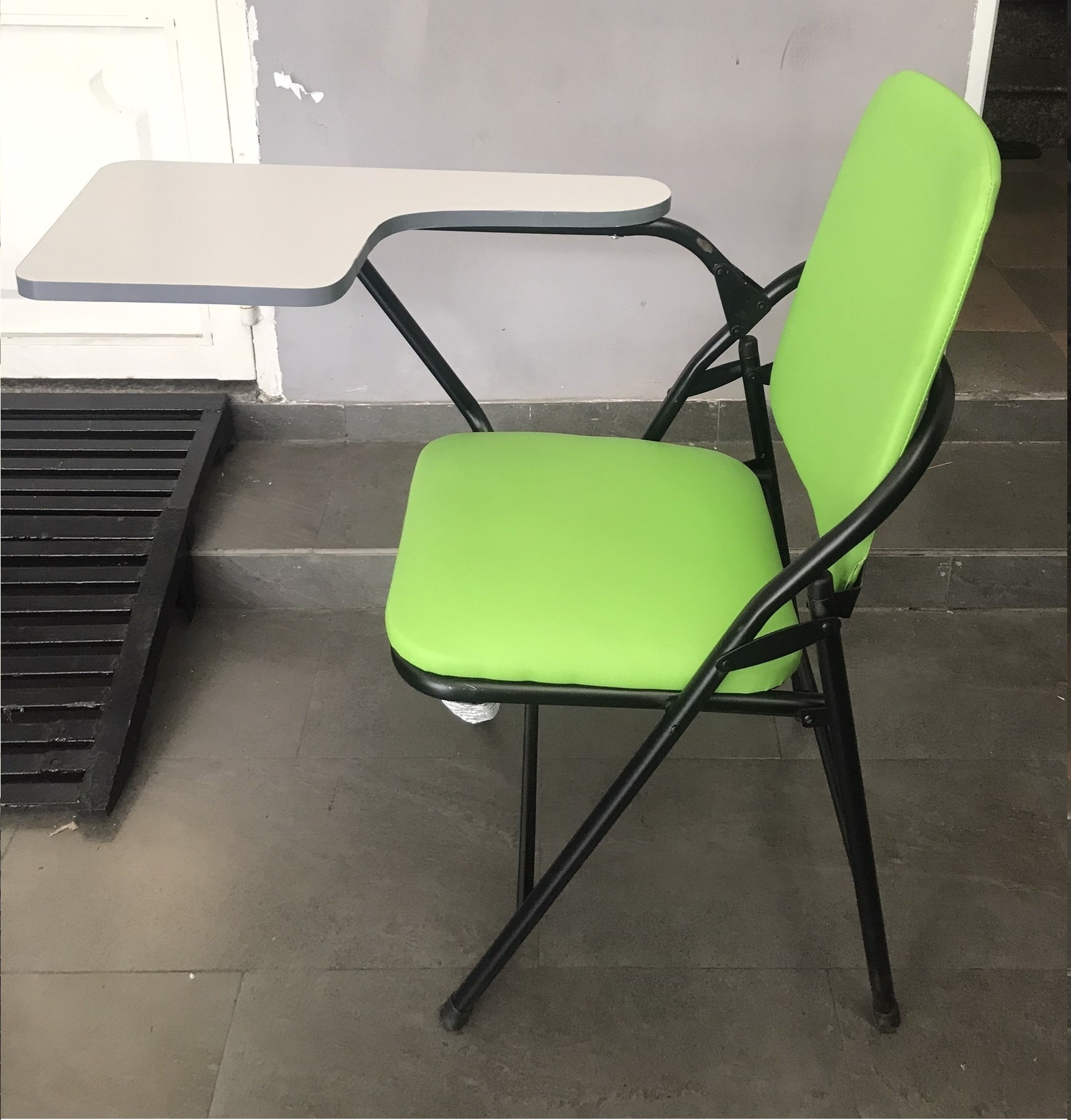 Ghế gấp liền bàn chân sơn tĩnh điện mã TH 02A