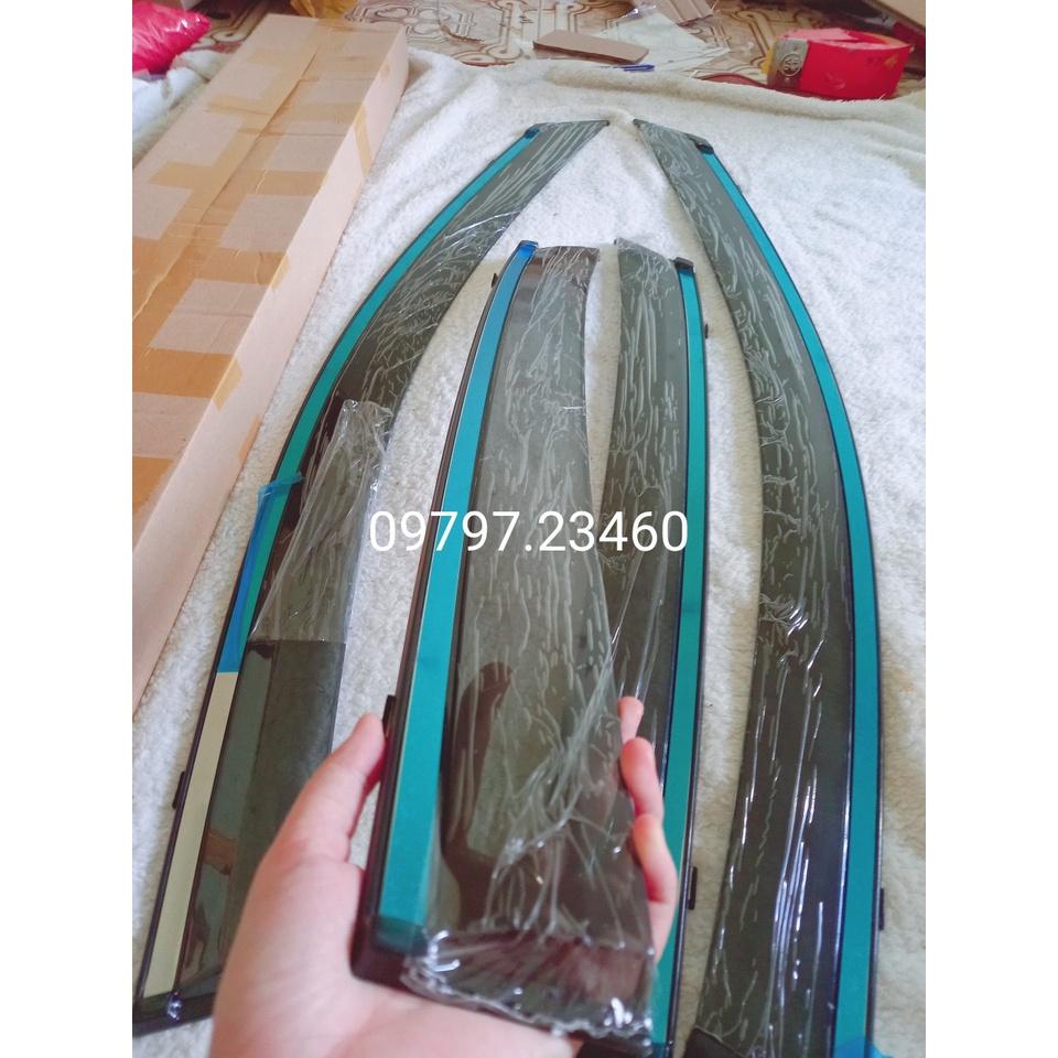 Vè che mưa Kona 2018-2022 chỉ mạ crom sáng bóng, chất liệu dày và bền, có vi deo thực tế sản phẩm