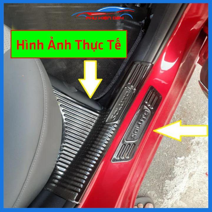 Bộ ốp bậc cửa trong ngoài nẹp bước chân Soluto kiểu vây cá vân Titan chống trầy trang trí xe