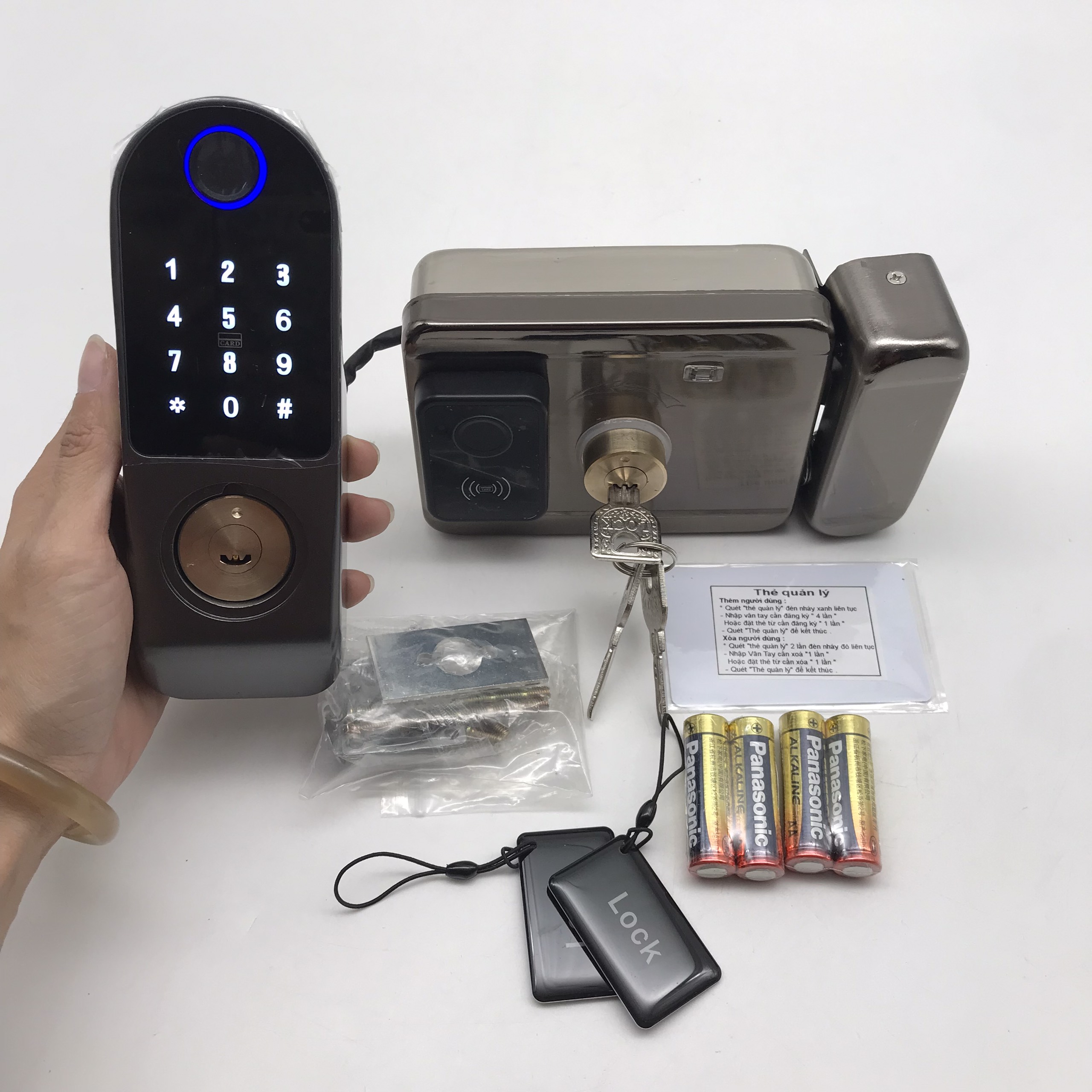 Khoá cửa thông minh - Mở bằng mã số, thẻ từ, vân tay và điện thoại