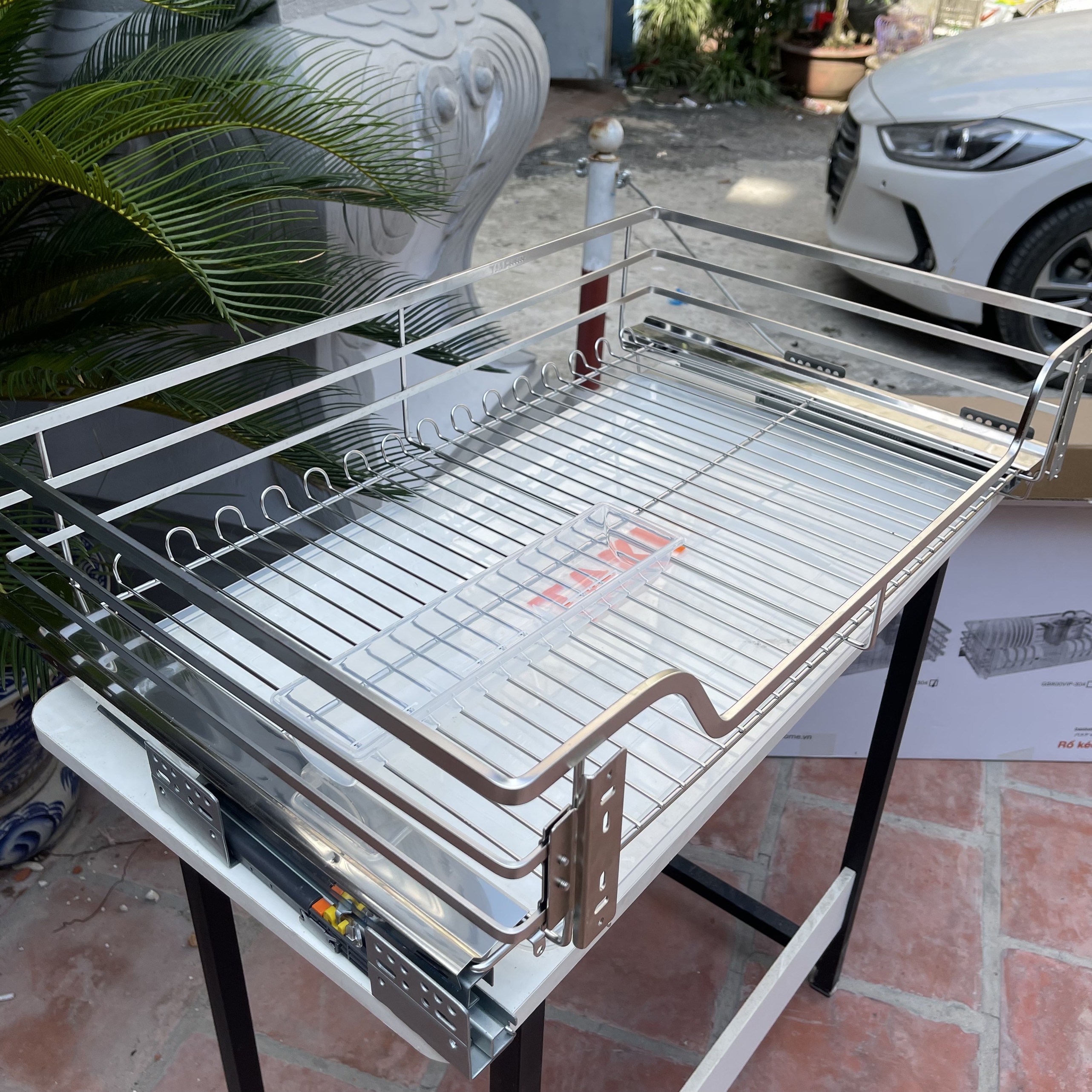 Giá Để Xoong Nồi Tủ Bếp Dưới TAKI NAN DẸT INOX Không Gỉ 304 - Ray Âm Giảm Chấn Cao Cấp - BẢO HÀNH VĨNH VIỄN - Có Thợ ắp
