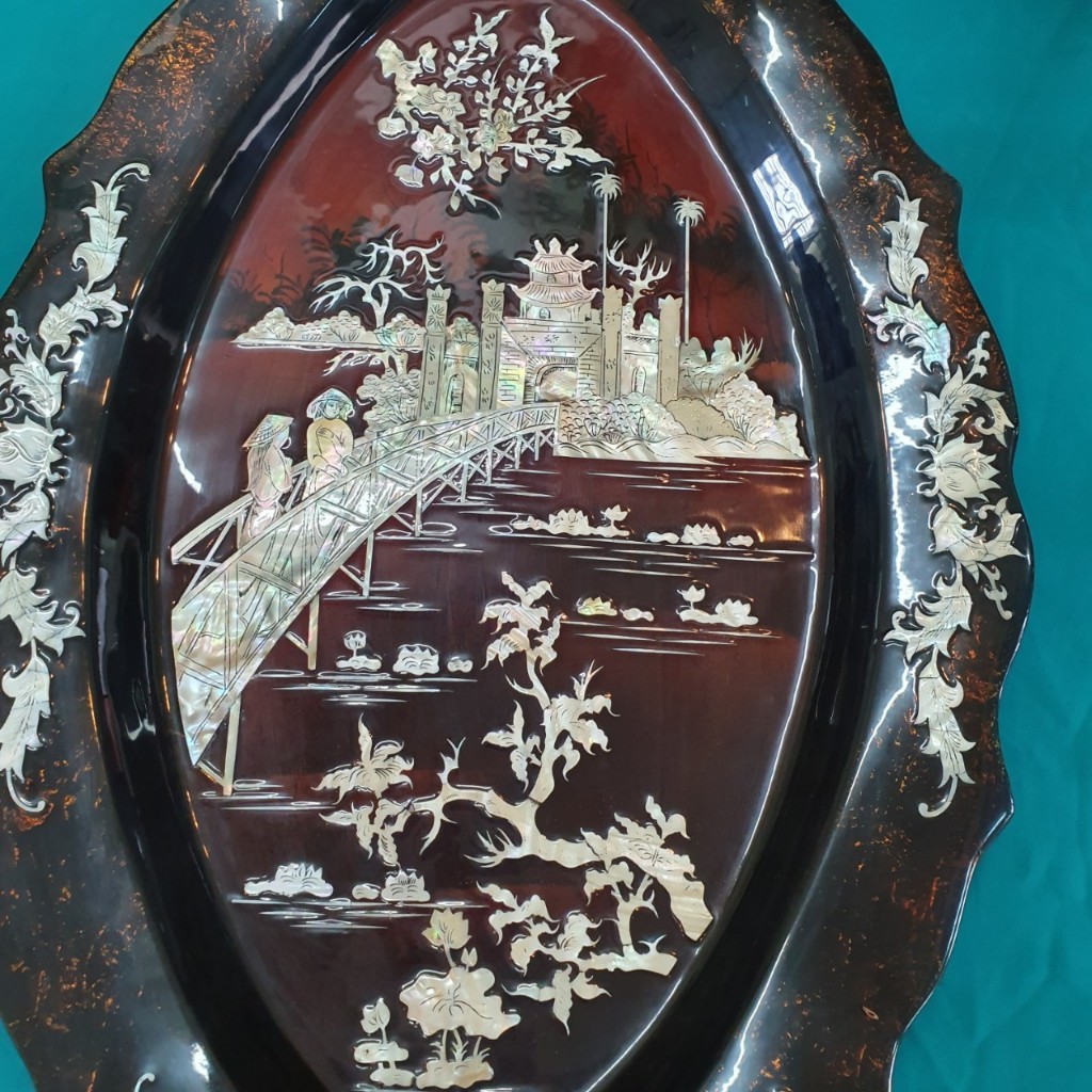 Tranh Dĩa sơn mài cẩn ốc Quê Hương 57.5x37x3.5 cm